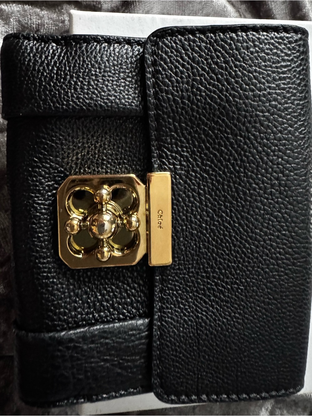 Chloe Elsie Leather Compact Bi-Fold Women Wallet a MUST HAVE STUNNING .